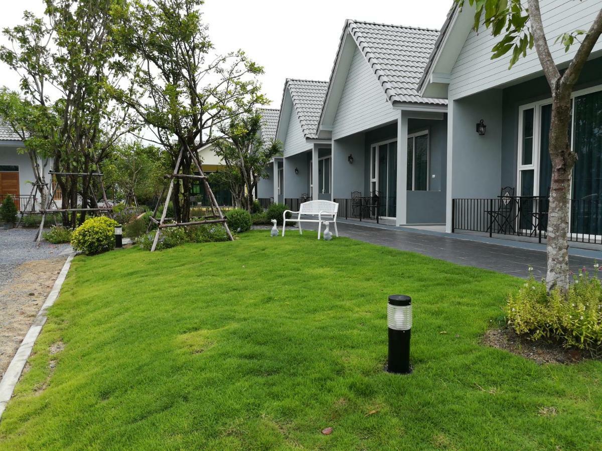 Hotel Baan Phurit Khaoyai Pak Chong Exterior foto
